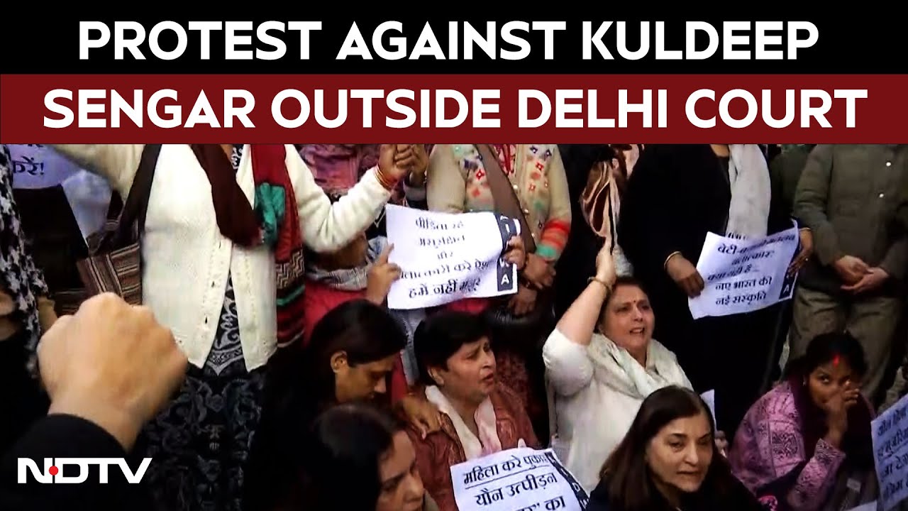 Unnao Rape Case Protest | &ldquo;We Don&rsquo;t Feel Safe&rdquo;: Protests Outside Delhi HC Over Sengar Bail Order