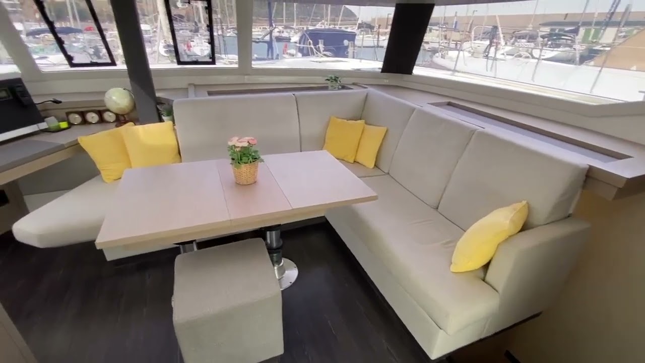 Espectacular Fountaine Pajot Saona 47 en venta en Marina Estrella