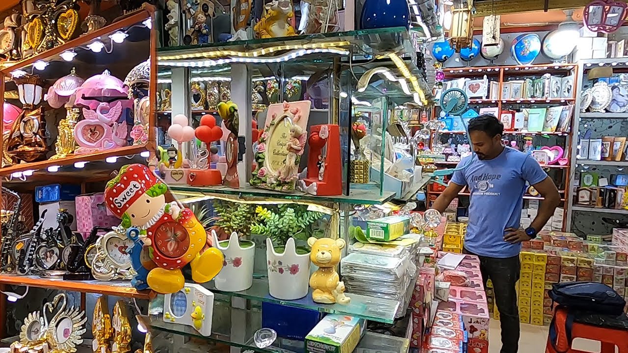চকবাজার শোপিস পাইকারি মার্কেট । gift item wholesale market in bangladesh