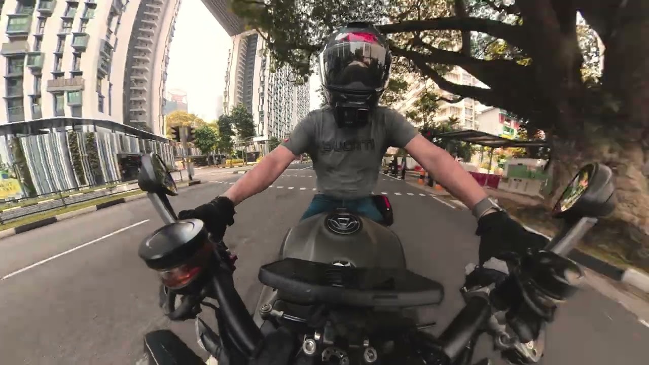 Ducati Streetfighter V2 : Trying out Insta360 X3