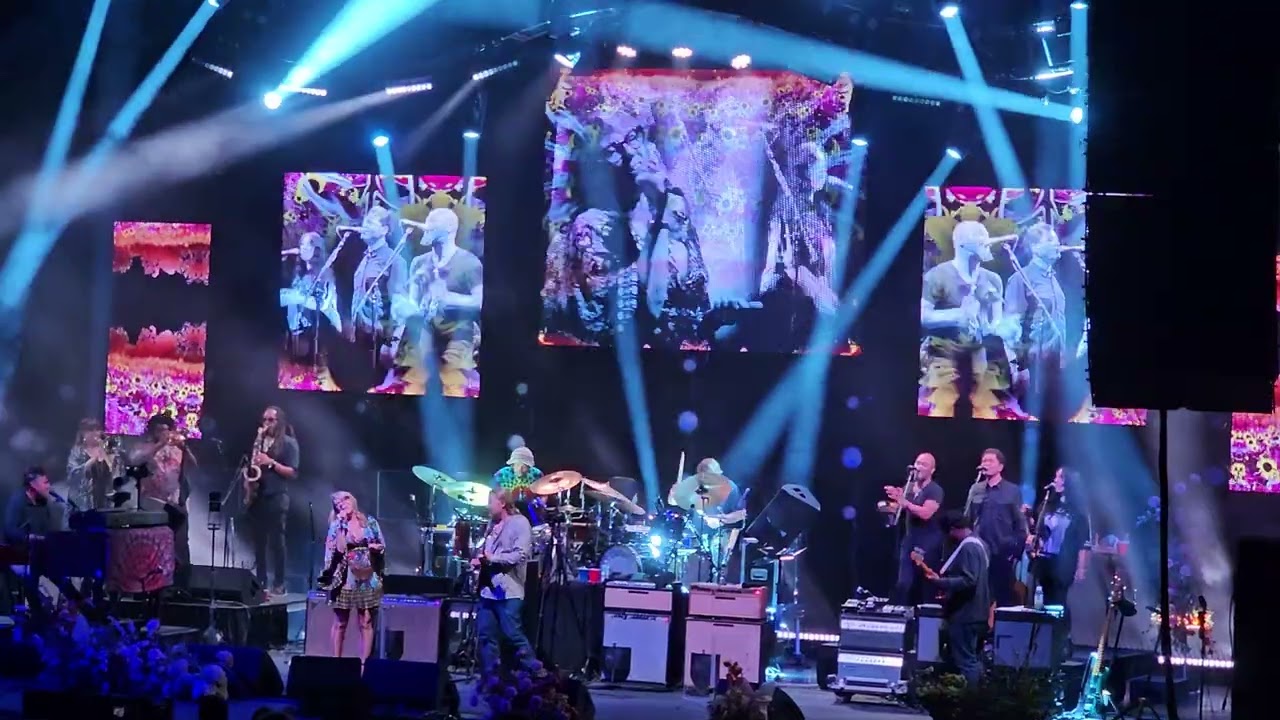 Tedeschi/Trucks Band "I Get By With A Little Help From My Friends"
