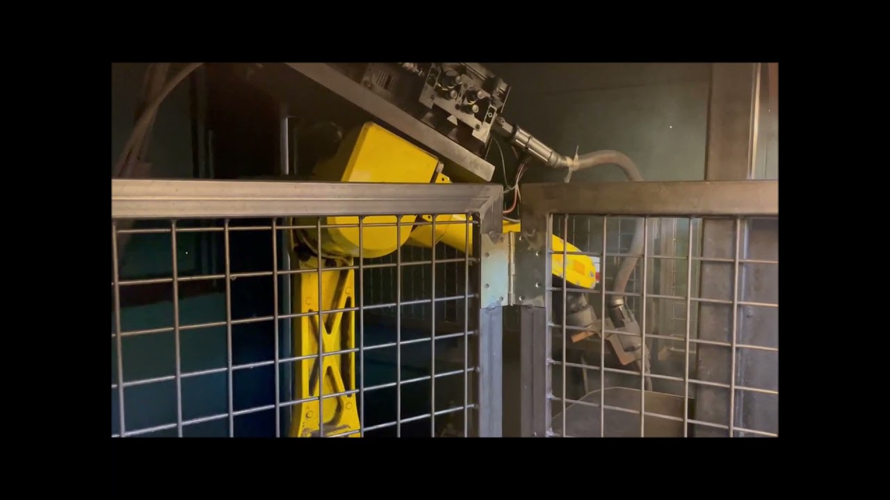 FANUC ARC Mate 100i Robot Welding Cell