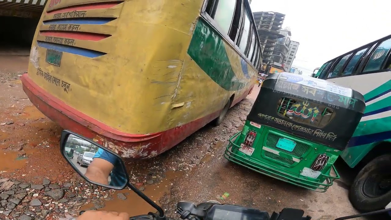 এমন পার্কিং হইতে সাবধান।