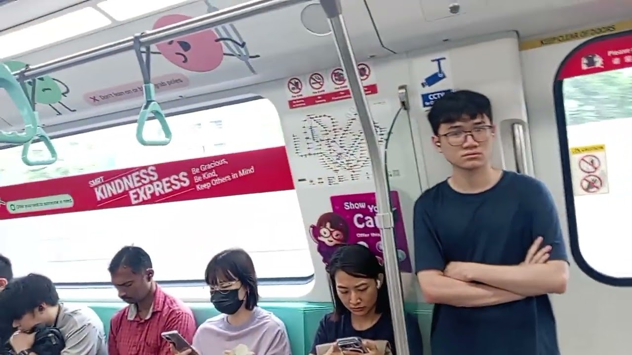 exterior ad R151 set 823/824 ride from N16 Woodlands to N18 Kranji 🚇 