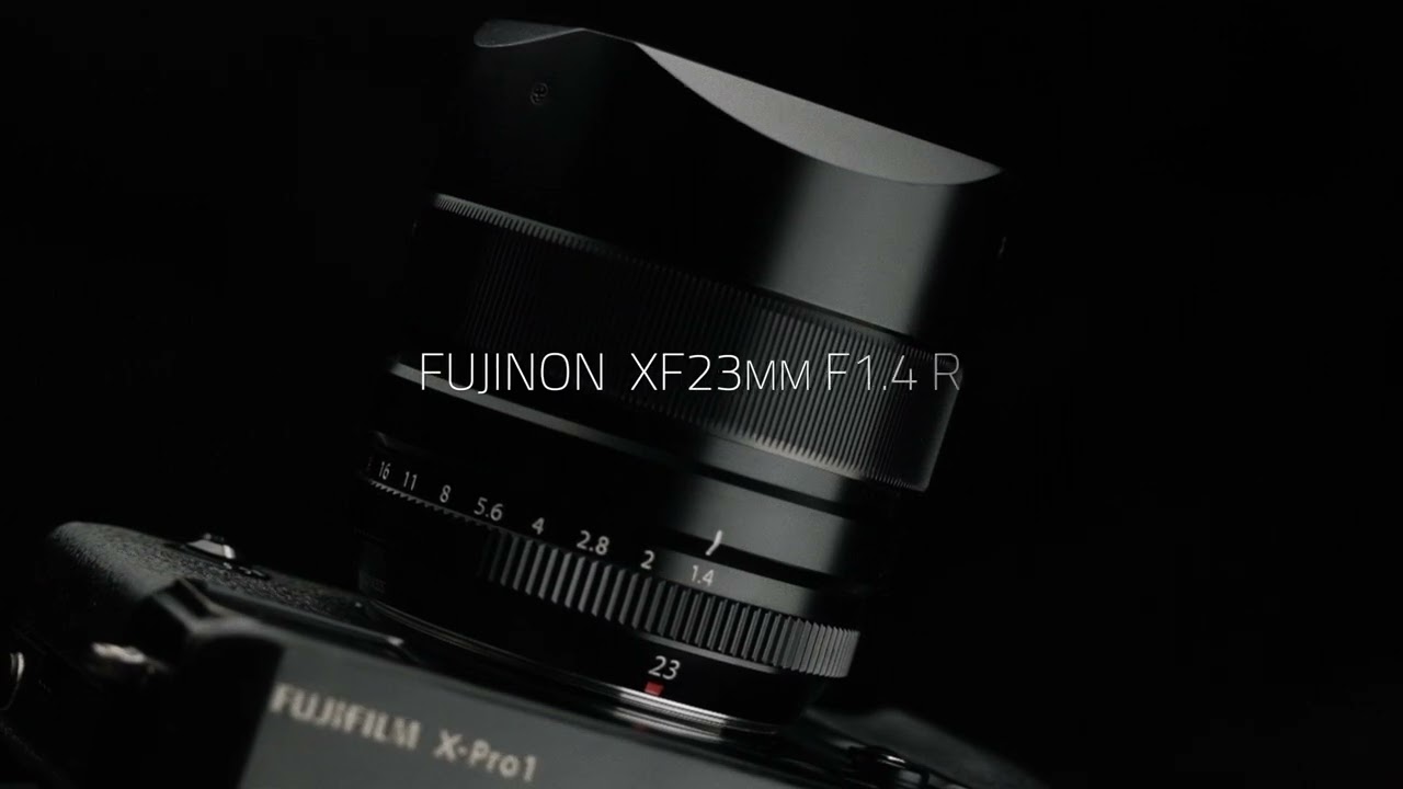 Squarehood for the FujiFilm XF 23mm f1.4r
