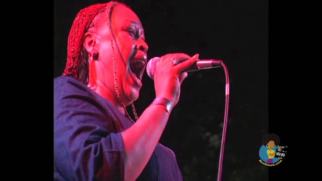 Lady Alma - Hold It Down (Live In Philly) 2003