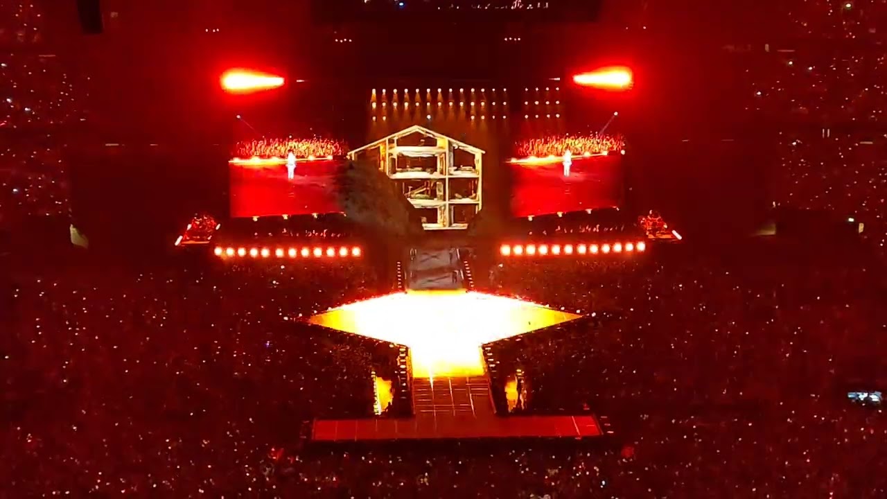 Taylor Swift - Bad Blood (Live @ Stockholm)