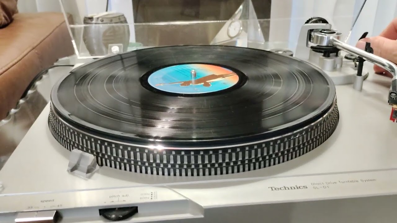 Technics SL-D1 Turntable. Horiatis76.com
