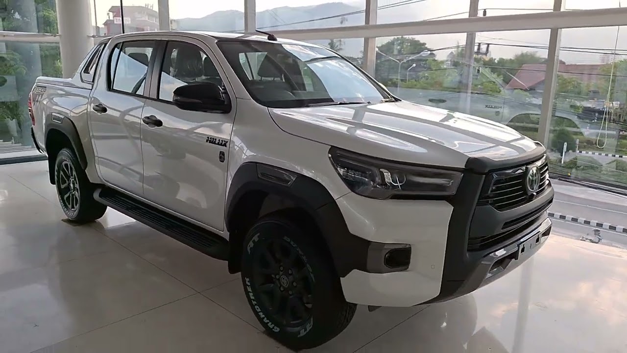 รุ่นนี้สวยและหายากมาก!! พาชม Toyota Hilux Revo Rocco รุ่นพิเศษ 60 ปี D-Cab 4x4 2.8 AT 1.301 ล้าน