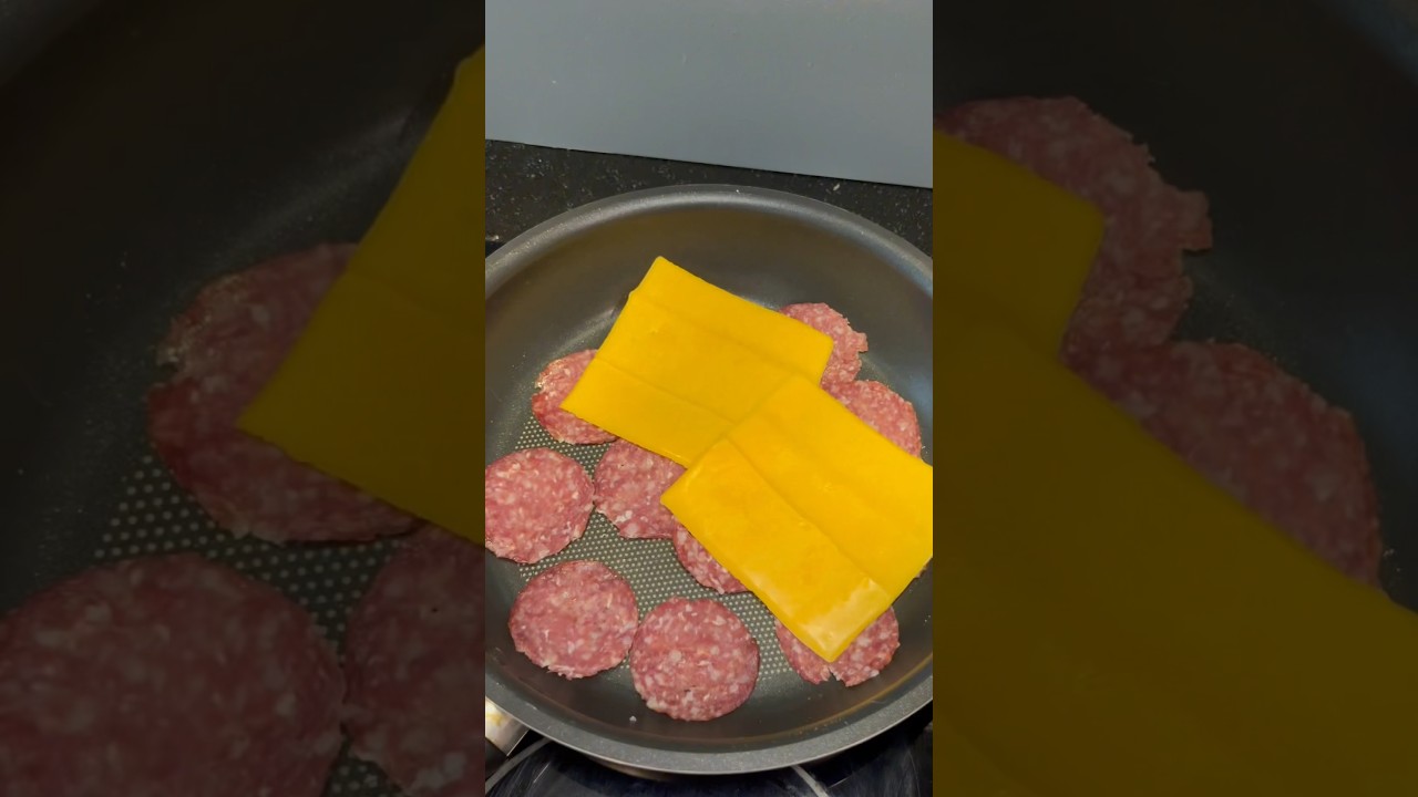 Best breakfast hack! Make pepperoni pizza 🍕 #shorts #foodie #cooking #breakfast