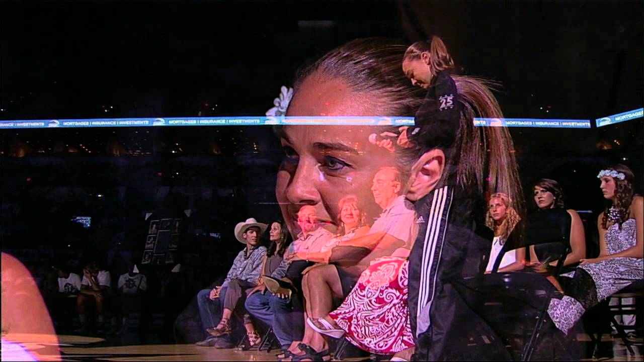 San Antonio Stars Pay Tribute To Becky Hammon!