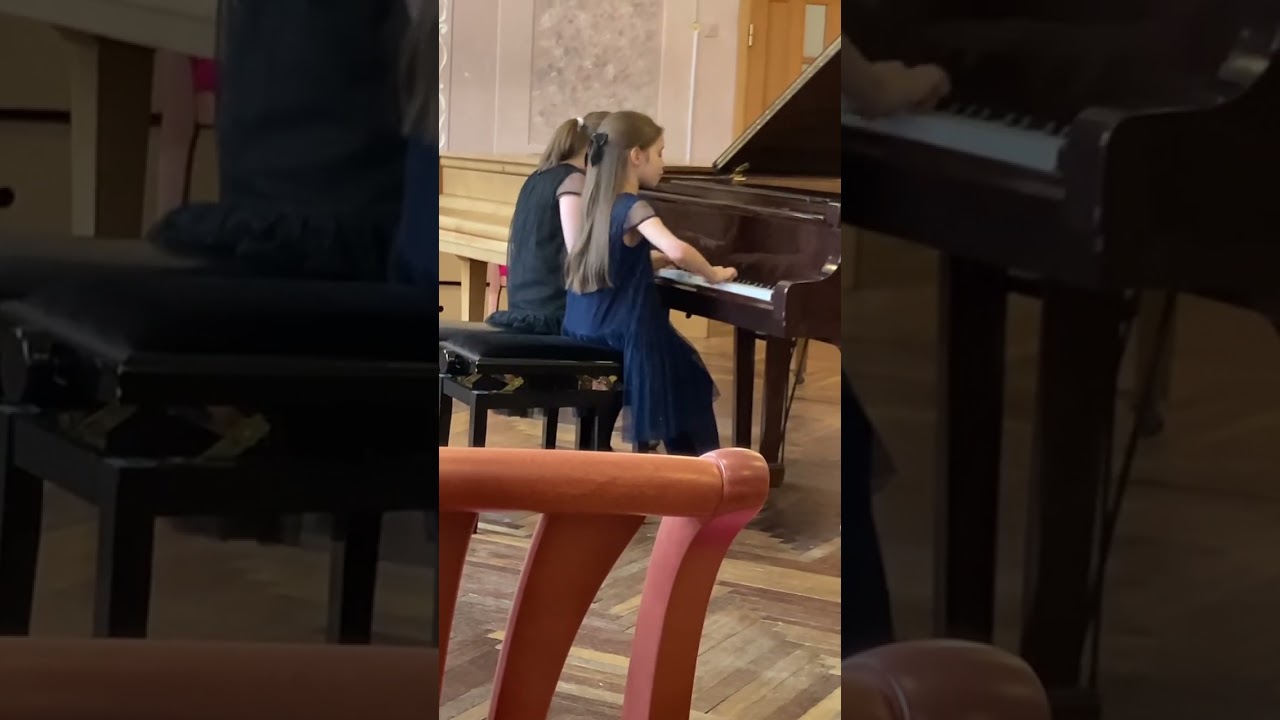 Сергей Баневич «Северное сияние ». Исполняют Бартова Варвара и Зелюкина София.