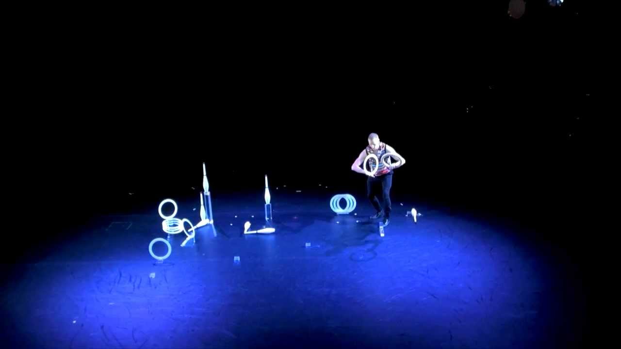 Patrik Elmnert Juggling Act