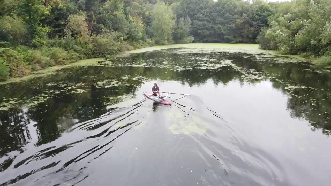 RowSUP sculling on a Lake 1