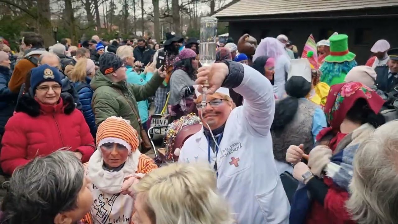 Masopust v Rožnově pod Radhoštěm.