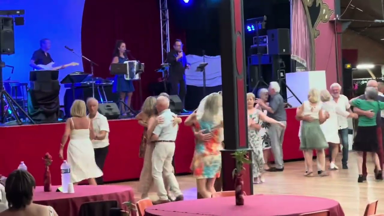 Un  bref aperçu de Omlande à Brion (49250), avec Aurélie Gusto, le 16 juillet 2023.