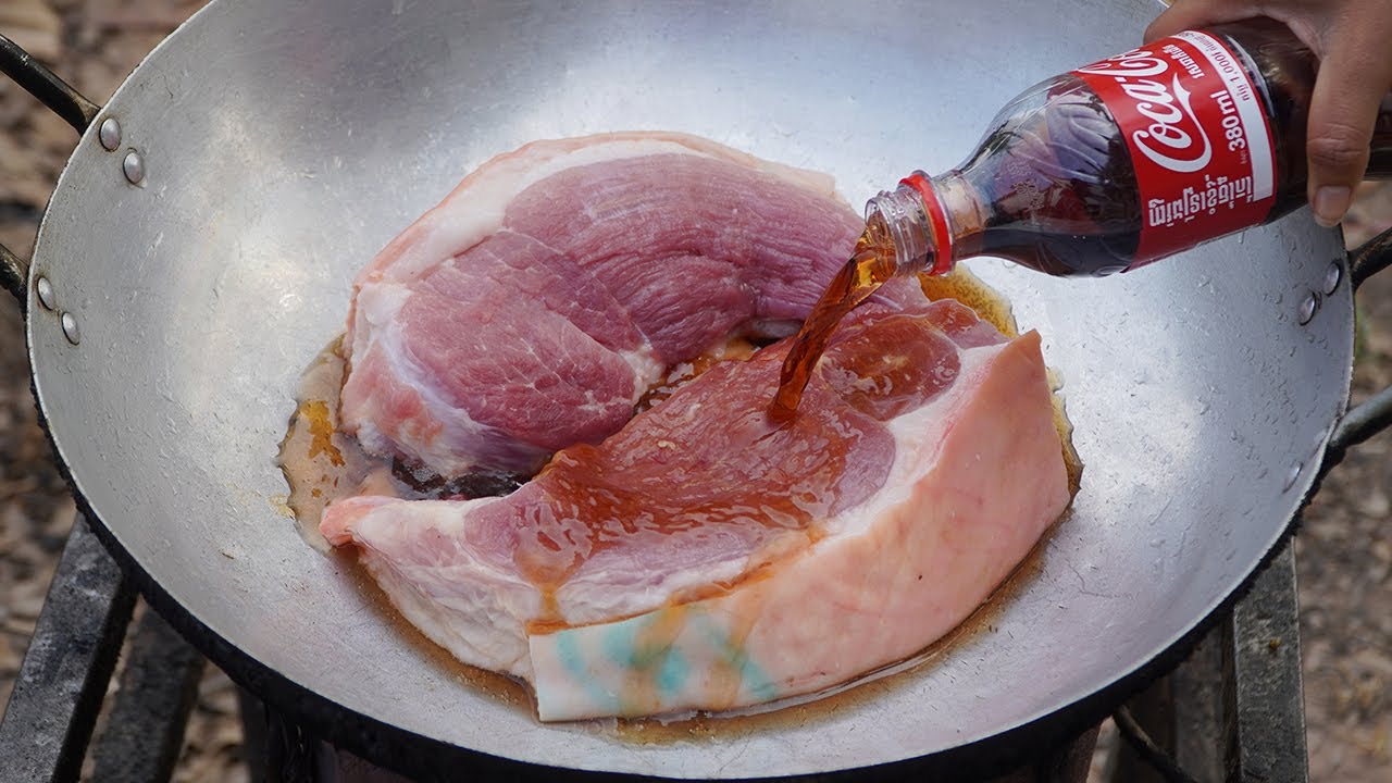 Tasty Roasted Pork with Coca Cola / Eating Pork with Pickled Mustard Greens