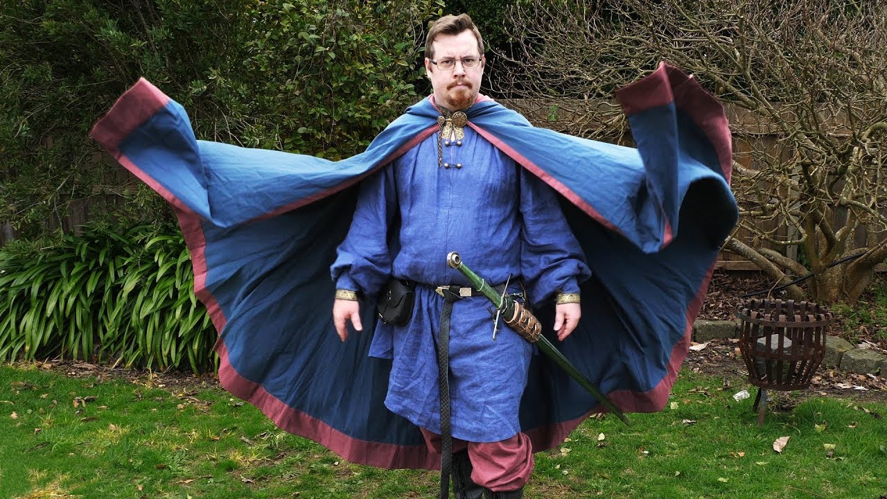 How MEDIEVAL CLOAKS affect SWORDS and COMBAT