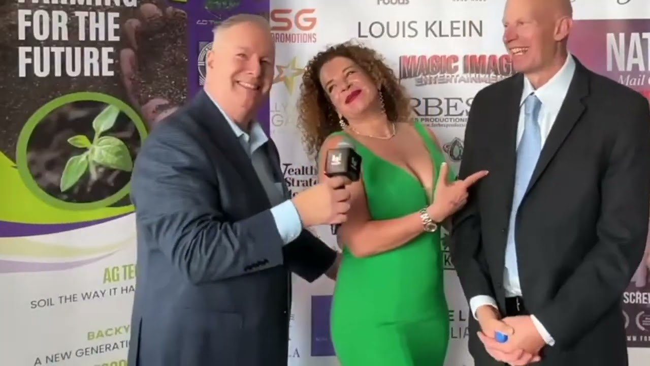 Dominique’s Jewelry Stained Red Carpet