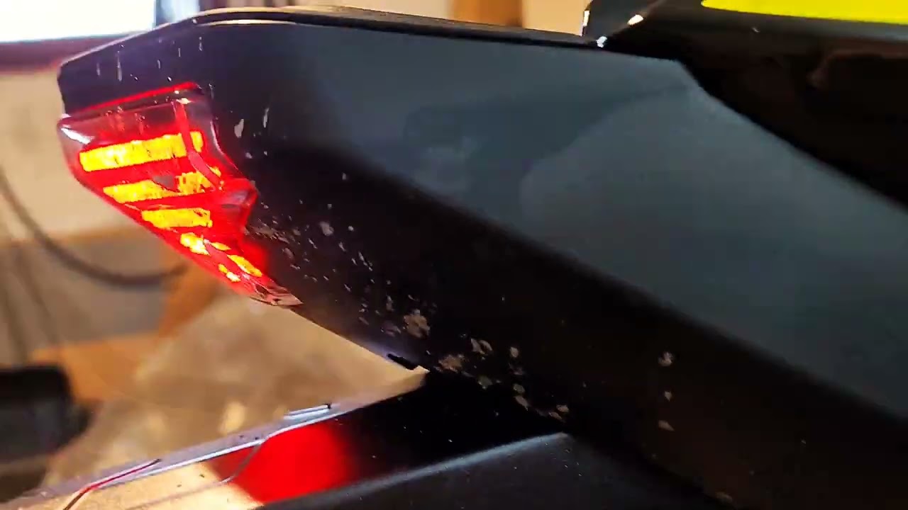 Jak otworzyć siedzenie Zontes 125 U1 how to open tche seat @roninv84