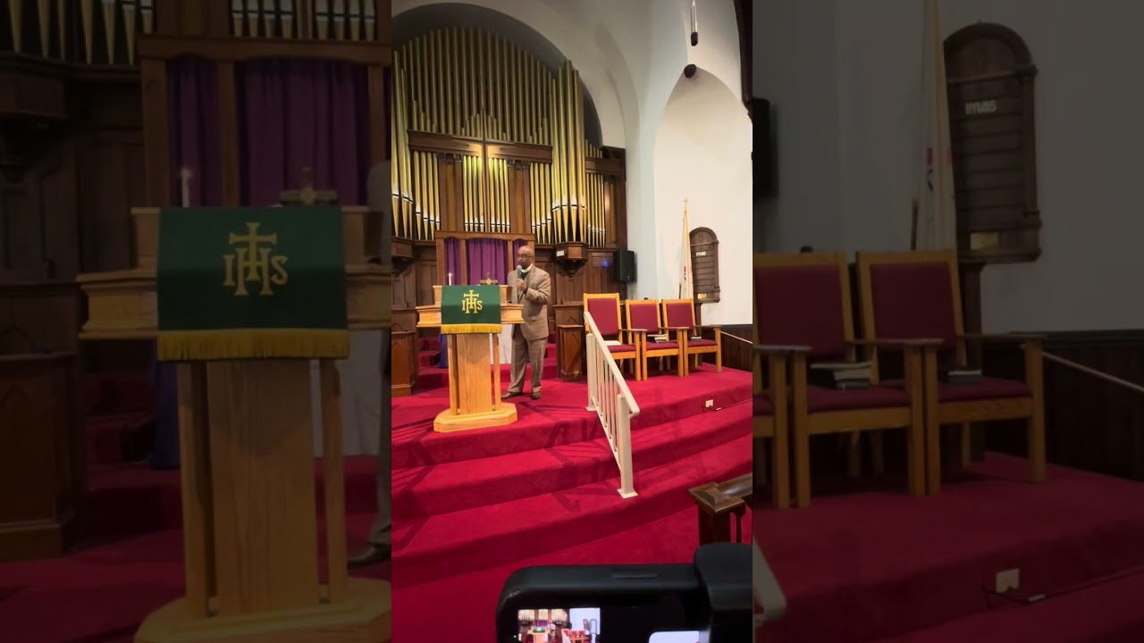Sunday morning church service 