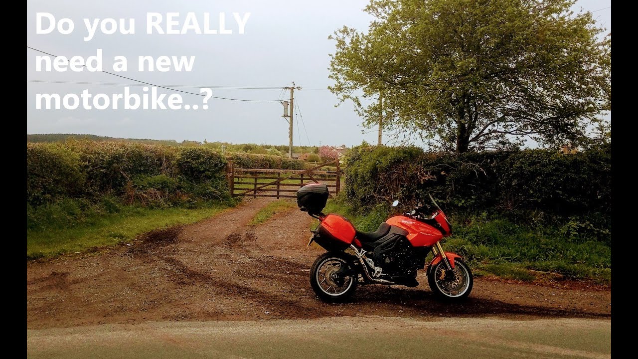 First Moto Vlog - Triumph Tiger 1050. Do you really need a new motorbike?