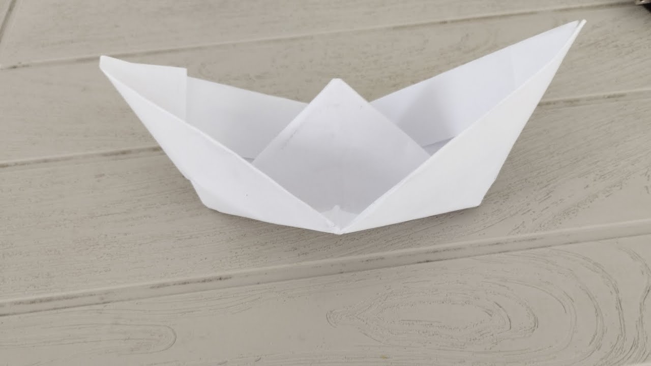 haciendo un barco ⛵ de papel