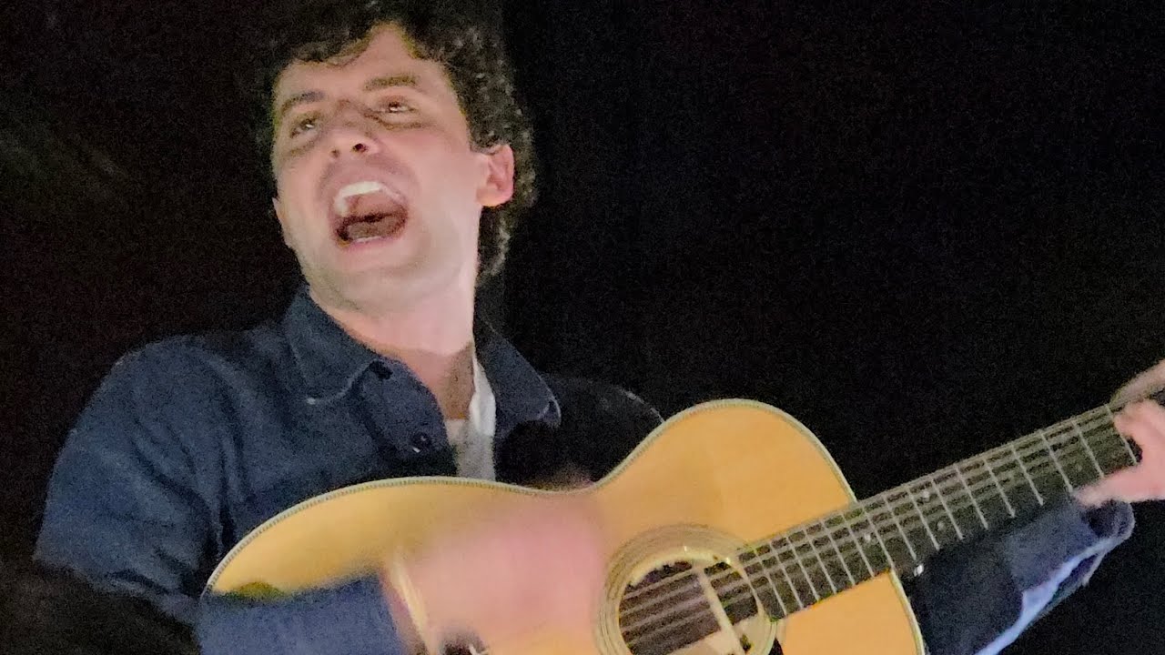 Mark ambor mini concert after dublin show 6/4/2025