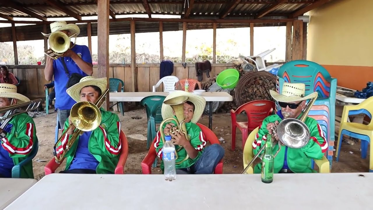 Con Mucho Sentimiento toca esta  Banda de Viento Tlacoapa