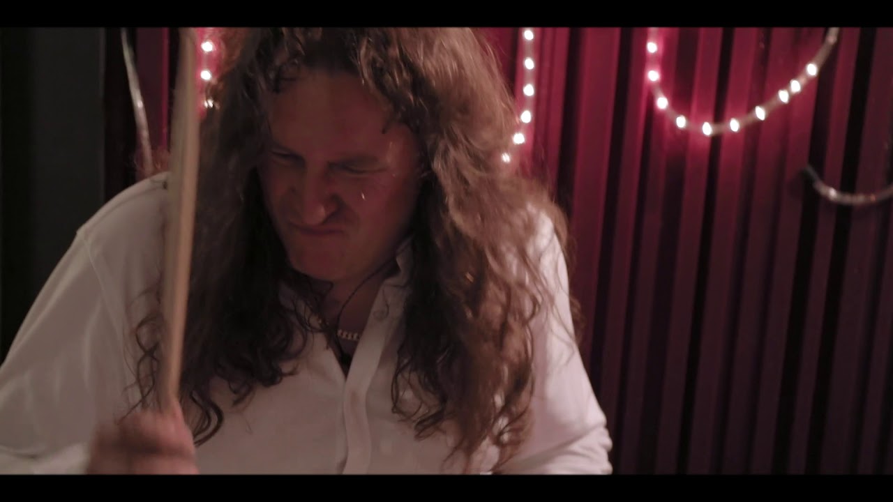 BISON PRISCUS feat. Julián Maeso - Sin Destino (Directo Estudio)