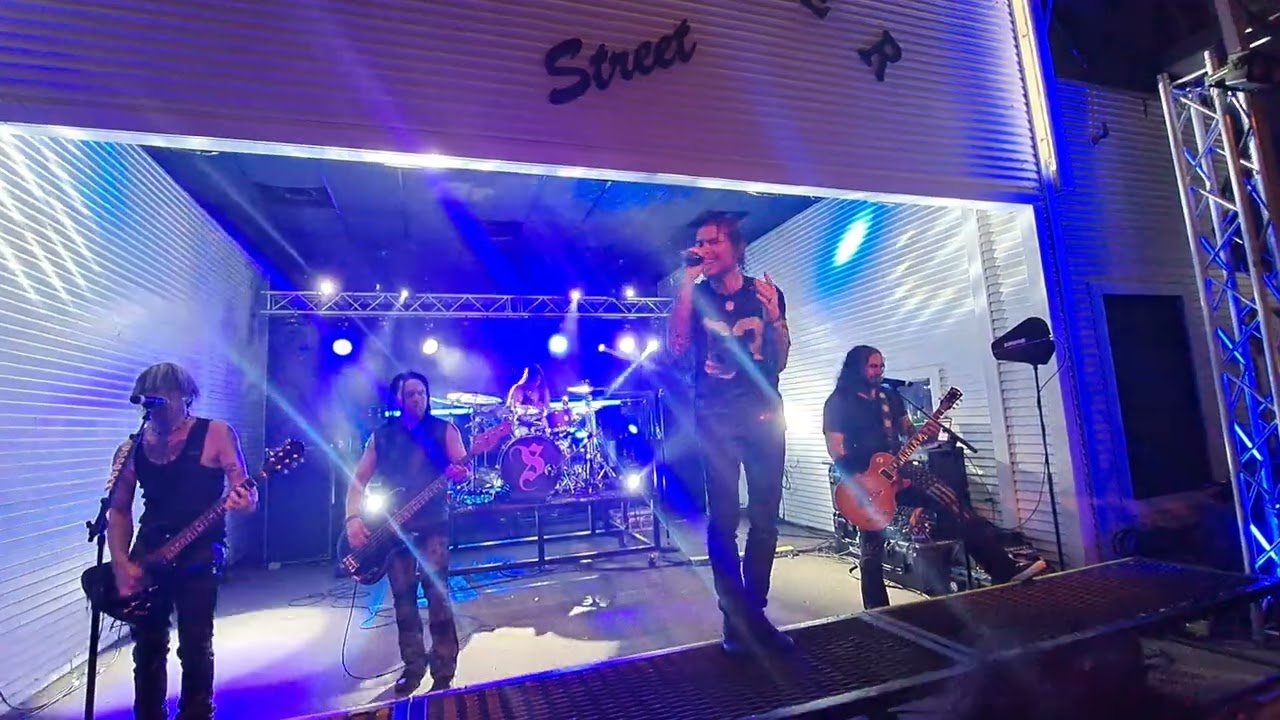 Saliva - Always (Live in Corpus Christi)