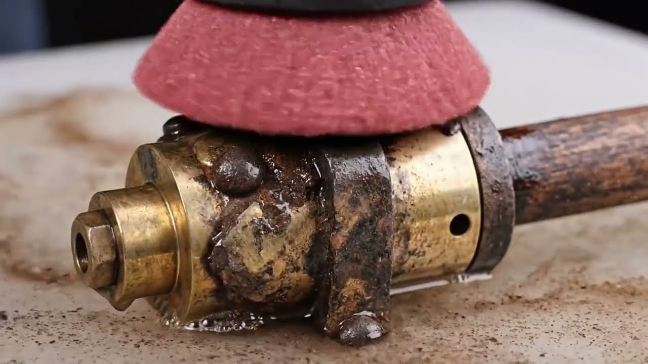 Extreme Rust Removal! Restoring a Rusted Mechanical Shaft Back to Working Condition