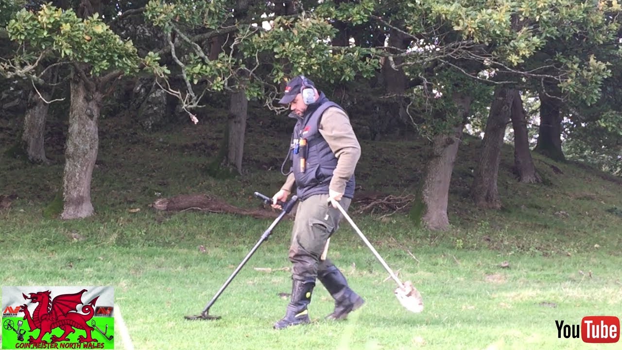 Metal Detecting Through The Iron... Minelab CTX 3030