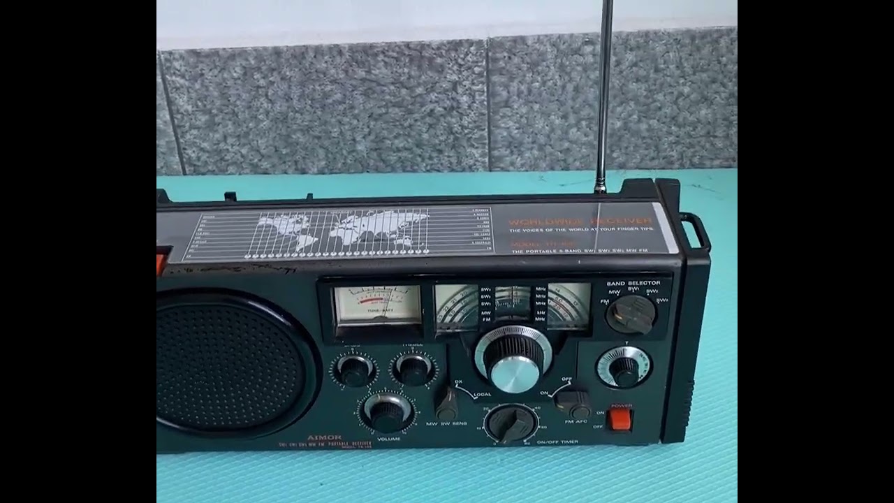 AIMOR TR-105 - Old School radio