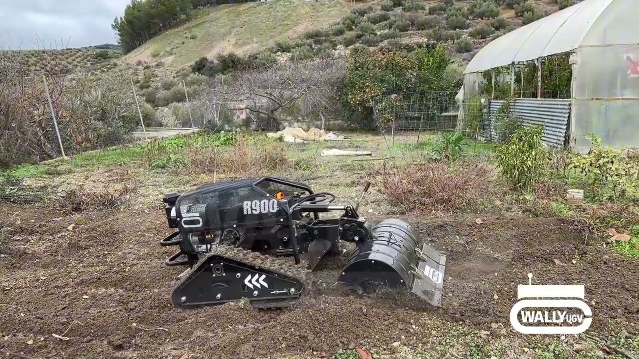 Así trabaja el Wally UGV R900 en agricultura y construcción