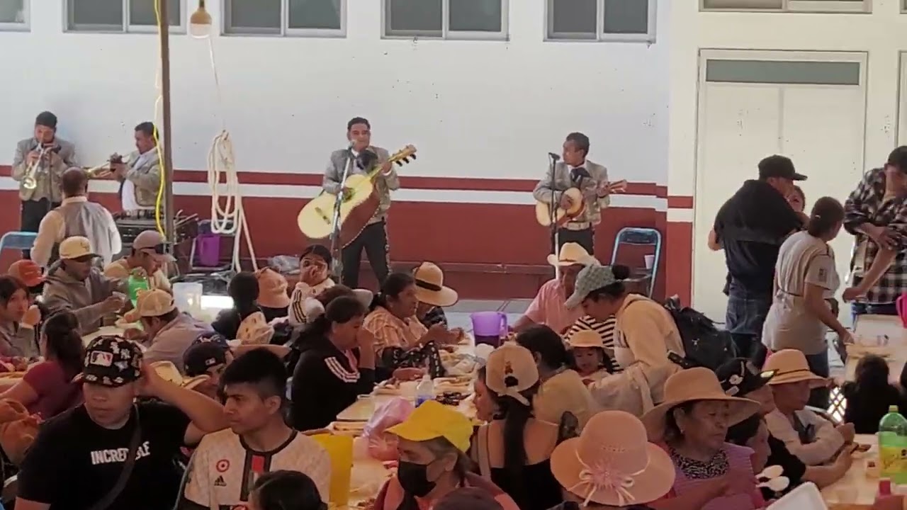 La peregrinación de Aljojuca disfrutando de los sagrados alimentos kukin Bicycle Races 