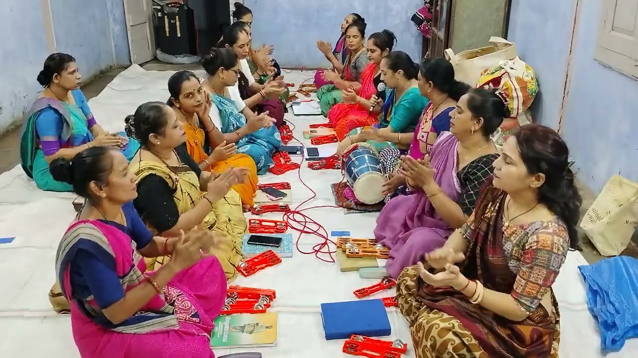 🙏સુપ્પર... 🌹 ભજન માં આવી બેસી રહેવાય ના.... 🌹🌹લખેલુ છે )#satsang @geeta_patel930
