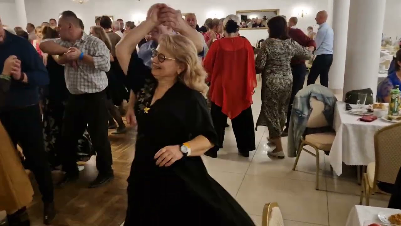25 10 2025 Biełyje rozy po polsku w wykonaniu Kapeli Stąporkowskiej!