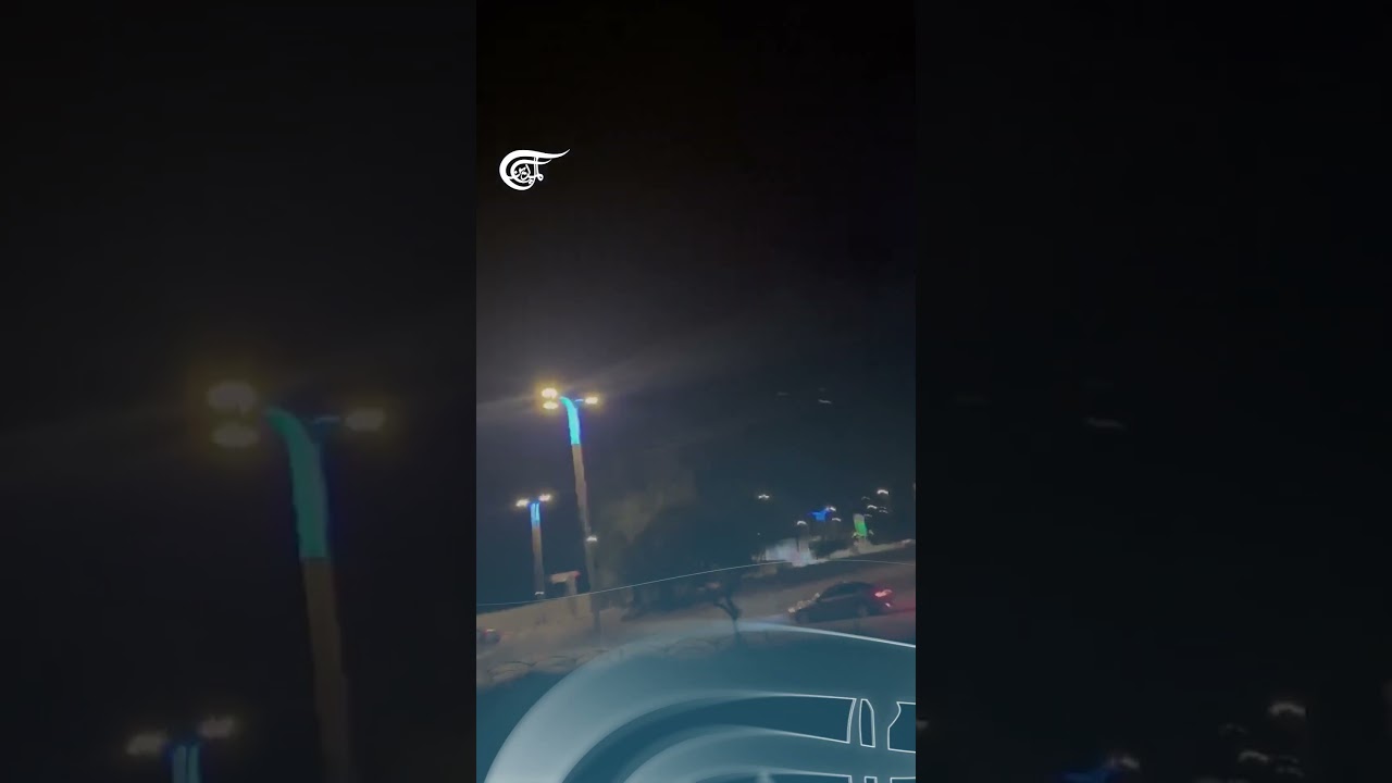 مشاهد سقوط صاروخ بشكل مباشر في جنوب فلسطين المحتلة بمنطقة النقب