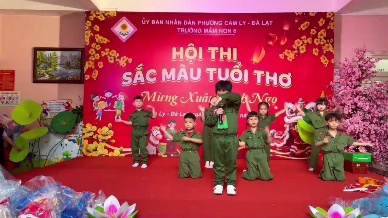 Chú bộ đội và cơn mưa   - Bé Tuấn Khang Lá 1