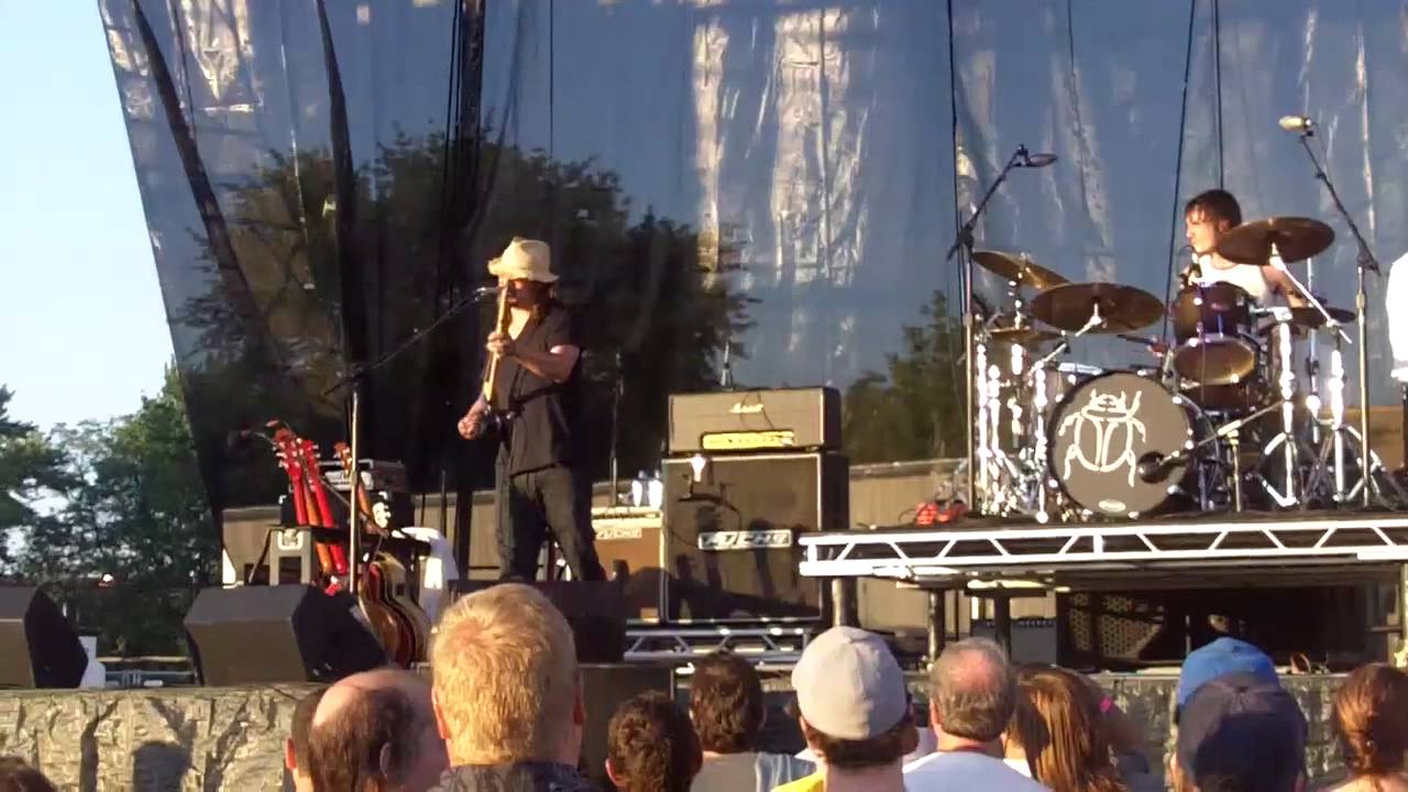 North Mississippi Allstars Duo @ Ribfest - Drinking Muddy Water