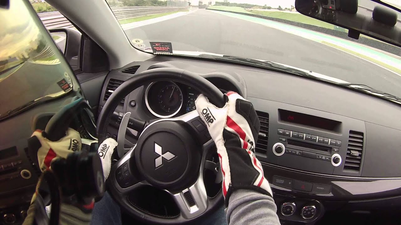 Mitsubishi Lancer Evolution X - Interlagos - 11/07/2015