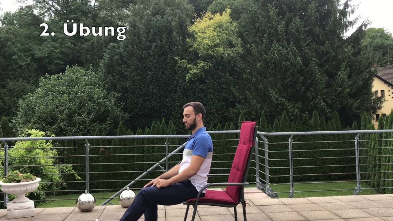 4 Übungen im Sitzen für einen starken Rücken