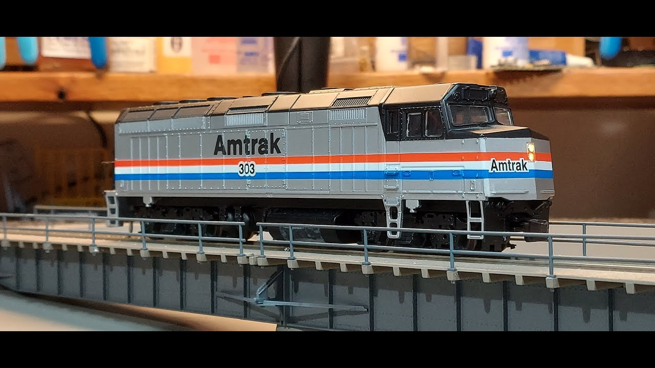 Установка Walthers F40PH DCC