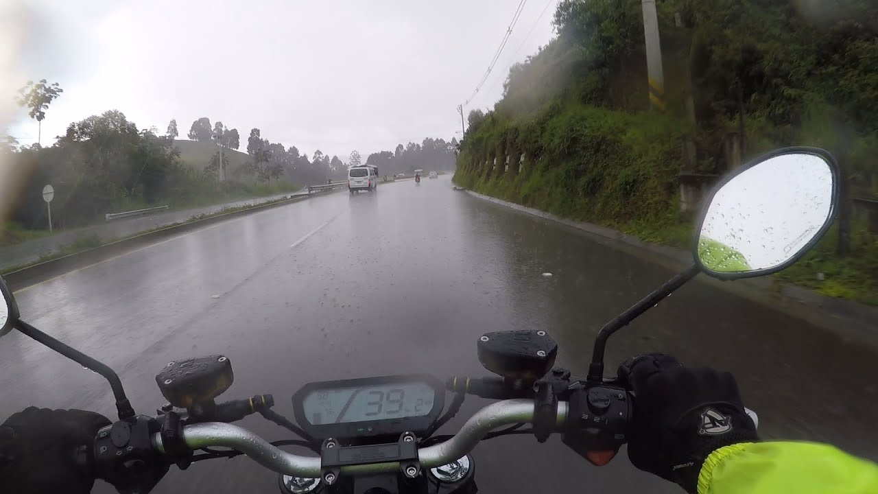 Ruta bajo la lluvia y problema de la batería