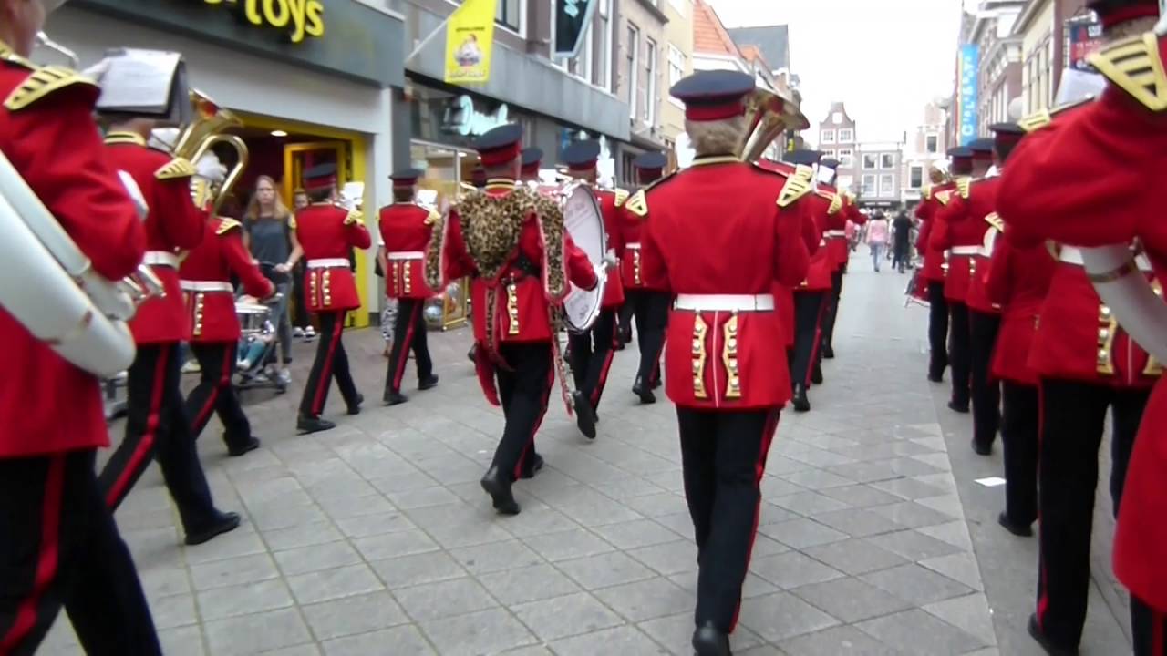 STREETPARADE ALKMAAR 2016 FLORABAND