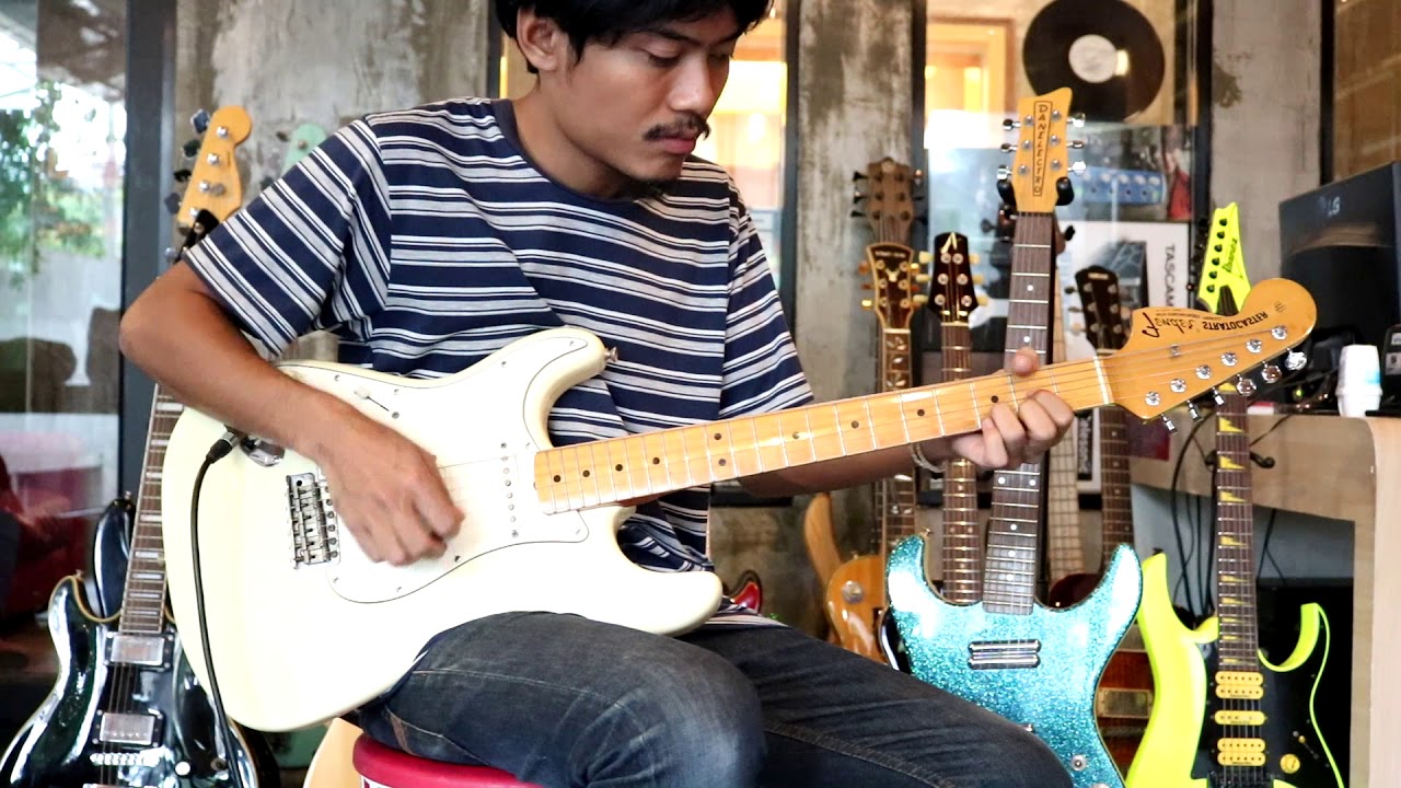 Review Fender Jimi Hendrix Signature Original 1997 Vintage White