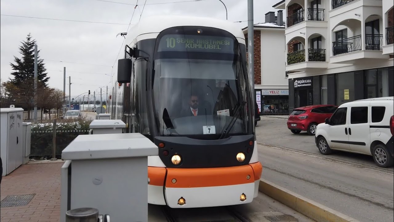 Eskişehir'de Tramvayla Şehir Hastanesi - Kumlubel Arasında Seyahat