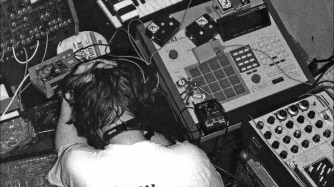 AFX (Aphex Twin) - Dance And Play