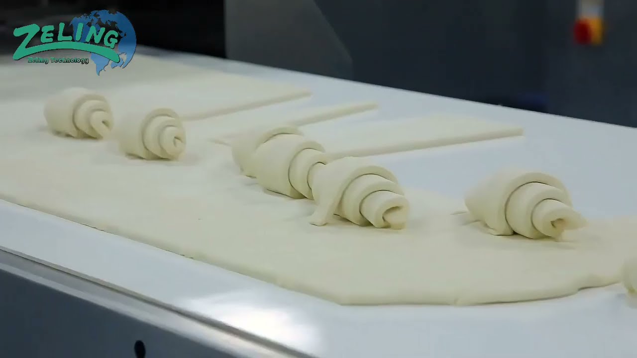 Complete croissant production line/ croissant making machine made in China/ croissant sheeter cutter